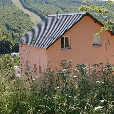 Aubrac לינה וארוחת בוקר